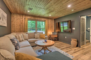 Cozy Pocono Lake Retreat with Spacious Backyard, Pocono Pines